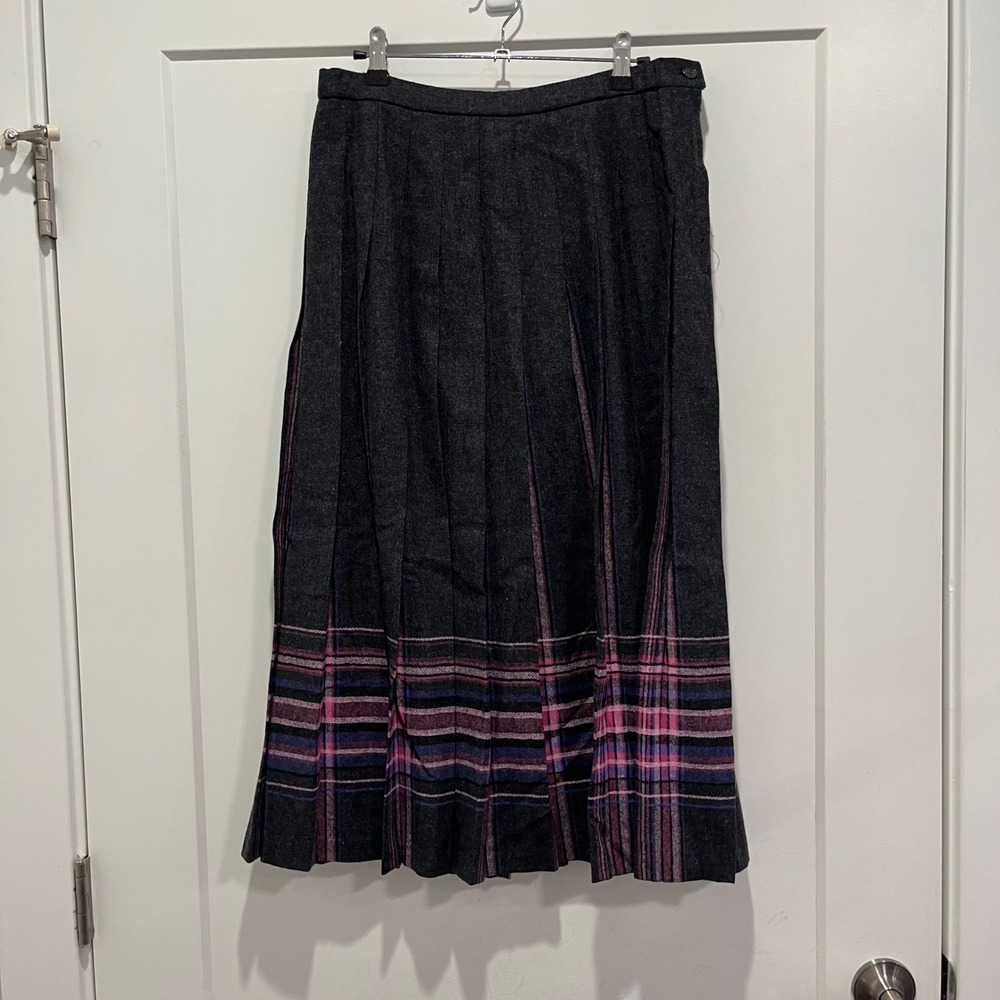 Pendleton Classic Wool Pleated Plaid Hem Midi Skirt Gray Pink Purple Size 12 USA